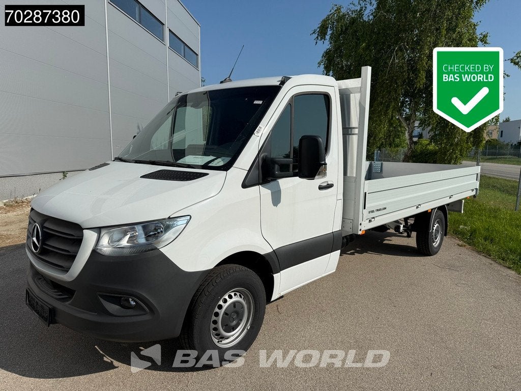 Mercedes Sprinter 317 CDI Open Laadbak Airco Cruise MBUX Car, Auto's, Bestelauto's, Stof, Euro 6, 4 cilinders, Multifunctioneel stuurwiel