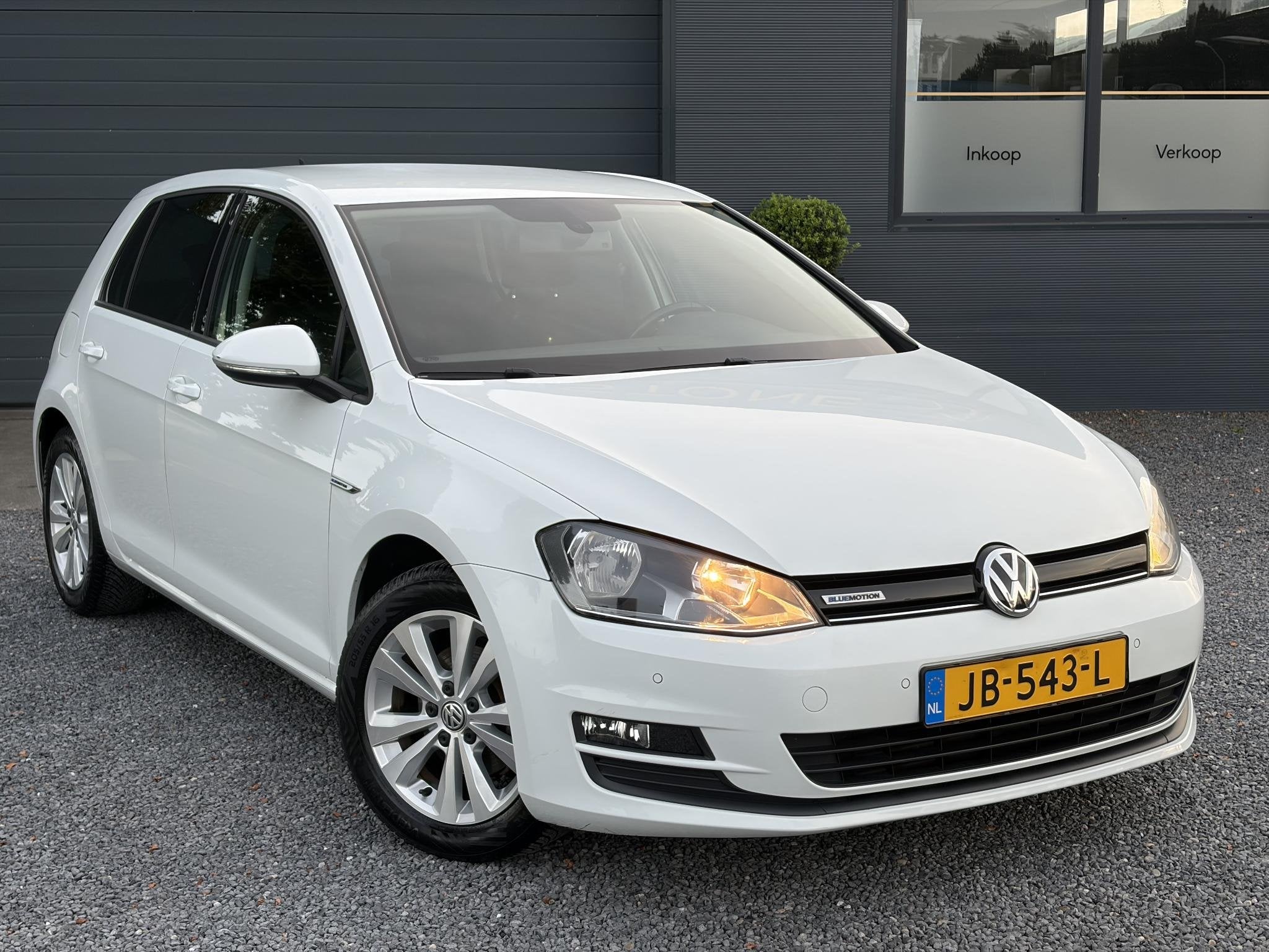 Volkswagen Golf 1.0 TSI Business Edition Connected ✓2e Eig, Auto's, Voorwielaandrijving, Gebruikt, Origineel Nederlands, Bedrijf