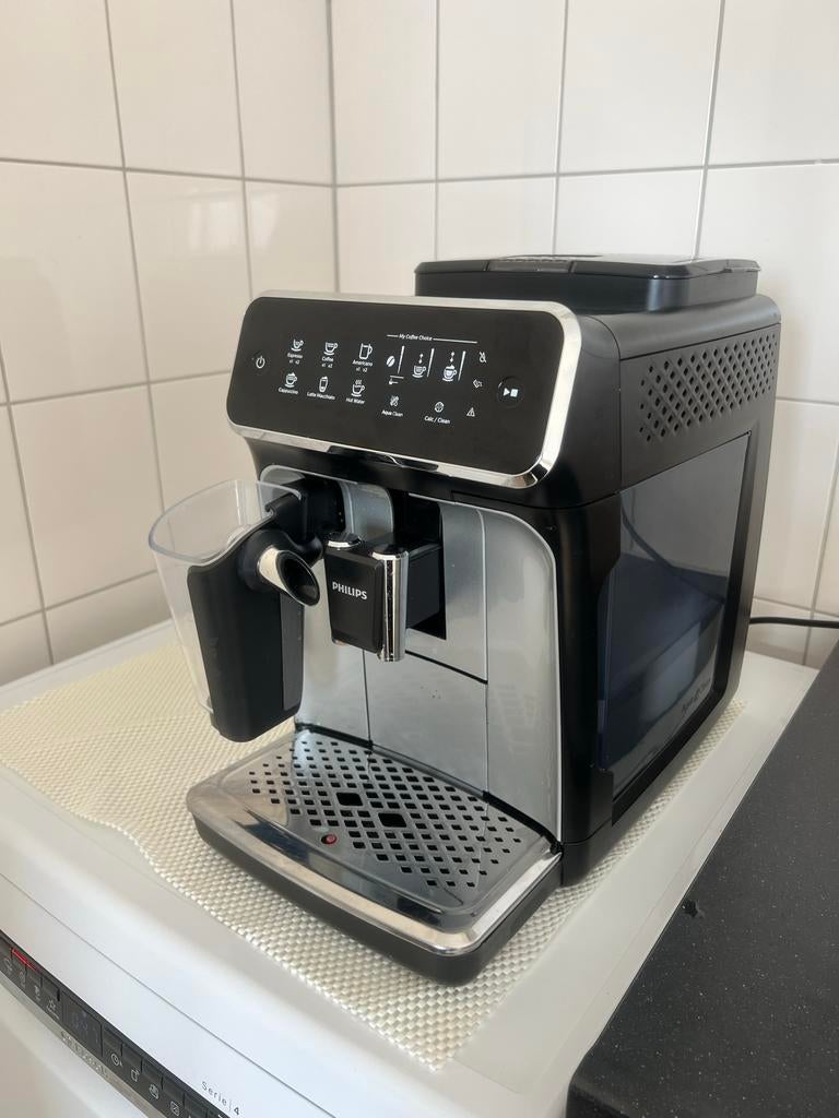 Philips 3200 serie koffiemachine - Goed onderhouden, Afneembaar waterreservoir, Gebruikt, Koffiemachine, Koffiebonen