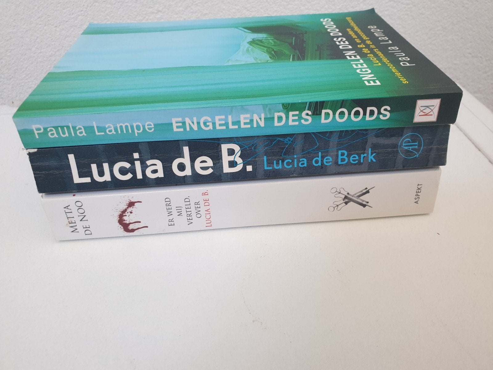 Boeken: Engelen des Doods & Lucia de B., Boeken, Ophalen of Verzenden, Gelezen, Paula Lampe, Metta de Noo