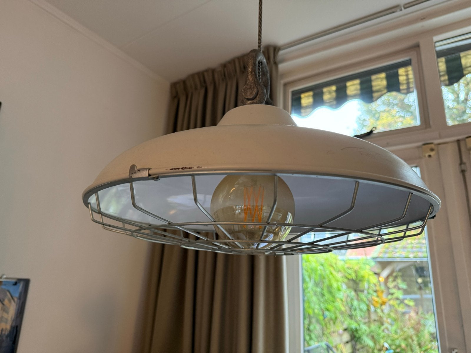 Industriële hanglamp wit met kooi - Vintage stijl, Ophalen, Gebruikt, Metaal, E27 (groot)