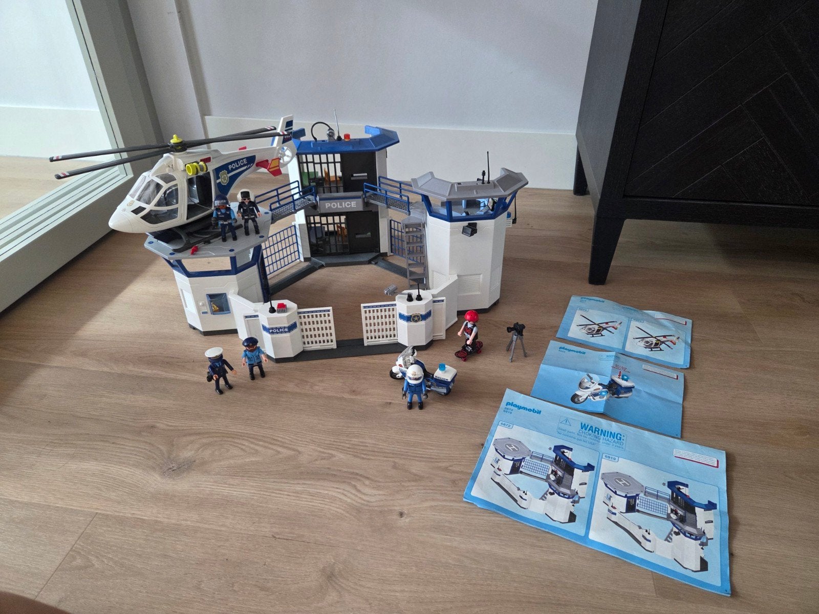 Playmobil Politiebureau met Gevangenis, helikopter en motor, Ophalen of Verzenden, Gebruikt