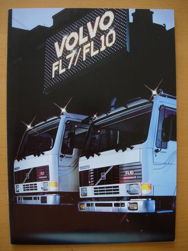 Volvo FL7 FL10 Brochure 1985 - FL 7 10 - NL, Boeken, Auto's | Folders en Tijdschriften, Volvo, Zo goed als nieuw, Volvo, Ophalen of Verzenden