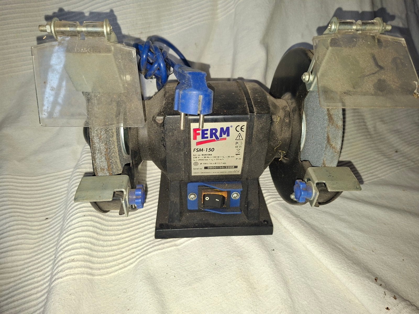 Ferm FSM-150 Werkbankslijpmachine - Strakke Slijpsteen, Ophalen of Verzenden, Gebruikt, Minder dan 700 watt, Werkbankslijpmachine
