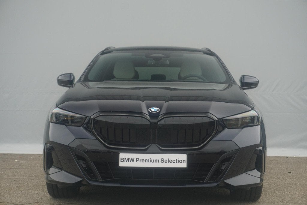 BMW 5 serie Touring 520i M Sportpakket Pro | Comfort Pack |, Auto's, BMW, Automaat, 1998 cc, Euro 6, Zwart