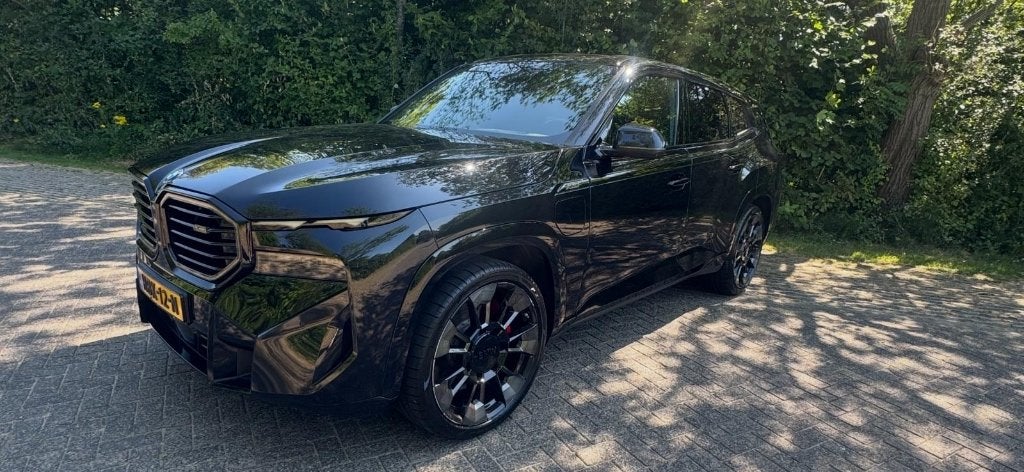 BMW XM 653pk 2023 Zwart - 6 MND GARANTIE - BTW Auto, 4395 cc, Zwart, Parkeerassistent, Vierwielaandrijving