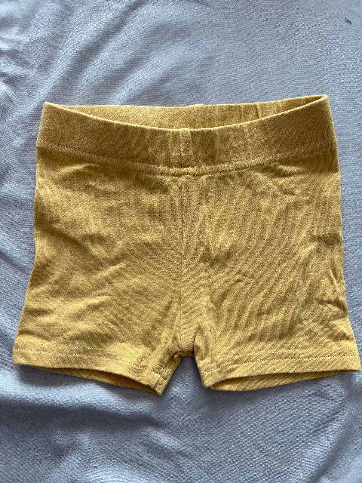 OkerGeel broekje maat 68, Kinderen en Baby's, Babykleding | Maat 68, Ophalen of Verzenden, Zo goed als nieuw, Jongetje of Meisje