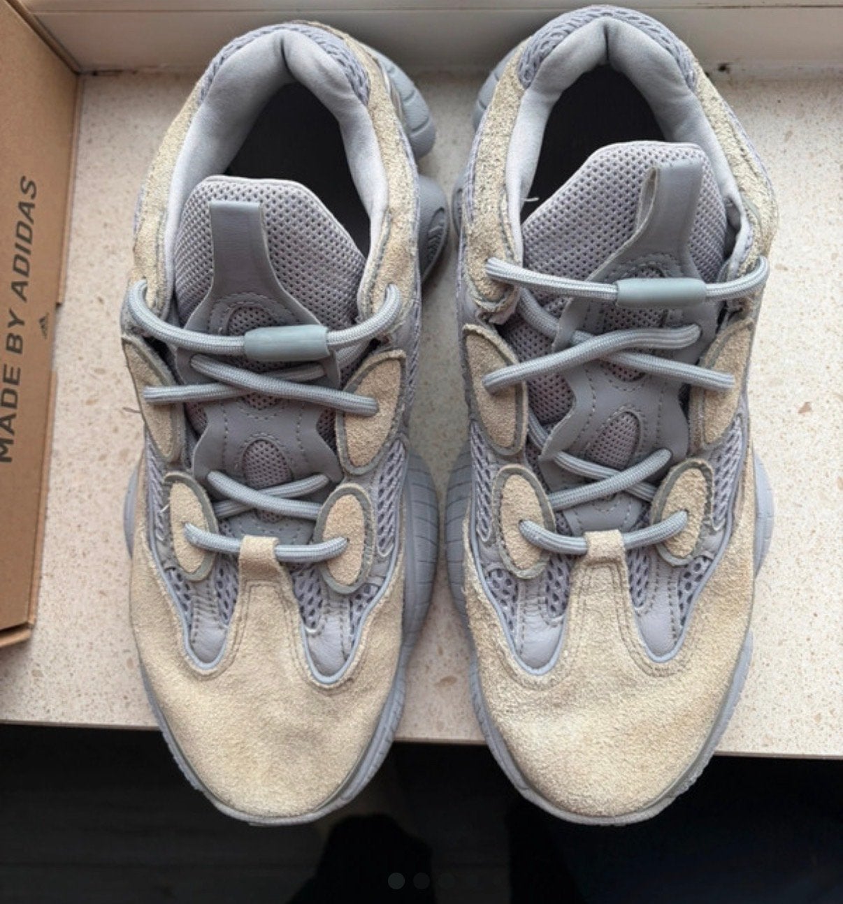 Yeezy 500 Salt - Maat 43 1/3 - Gedragen, Ophalen of Verzenden, Gedragen, Overige kleuren, Sneakers of Gympen