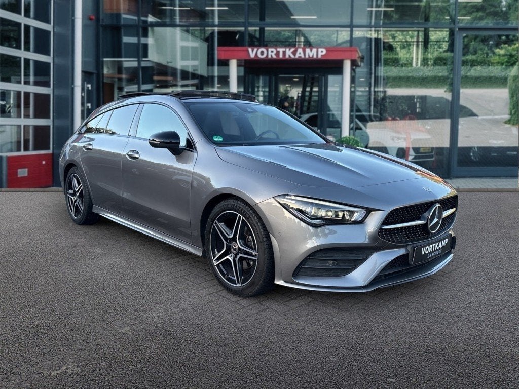 Mercedes-benz CLA-KLASSE CLA 180 AMG SHOOTING BRAKE PANO-DAK, CLA, Gebruikt, 4 cilinders, Met garantie (alle)