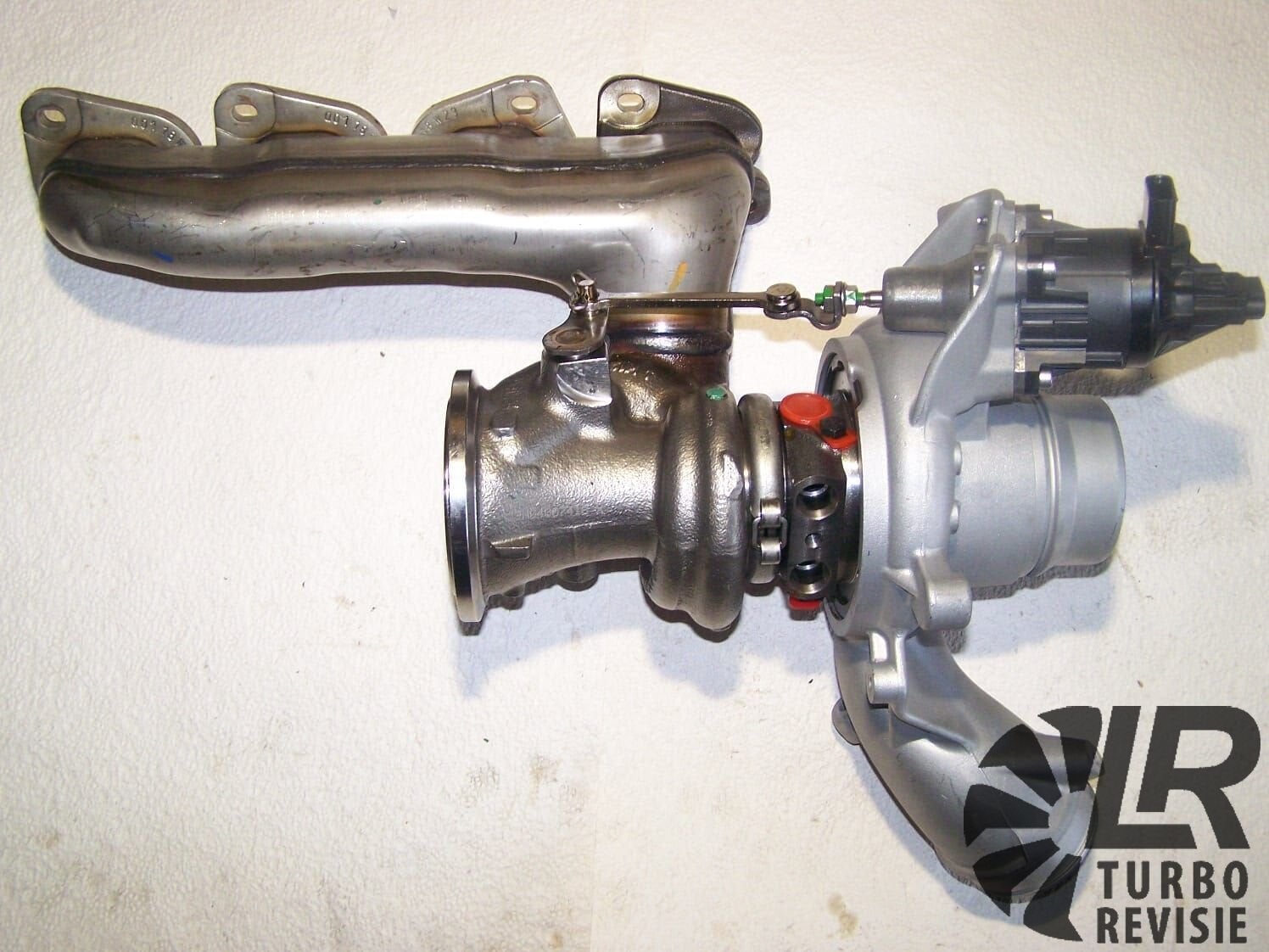 Turbo NEUW Mercedes A2640903800 49377-07901 190KW, -, -, Nieuw, Ophalen of Verzenden