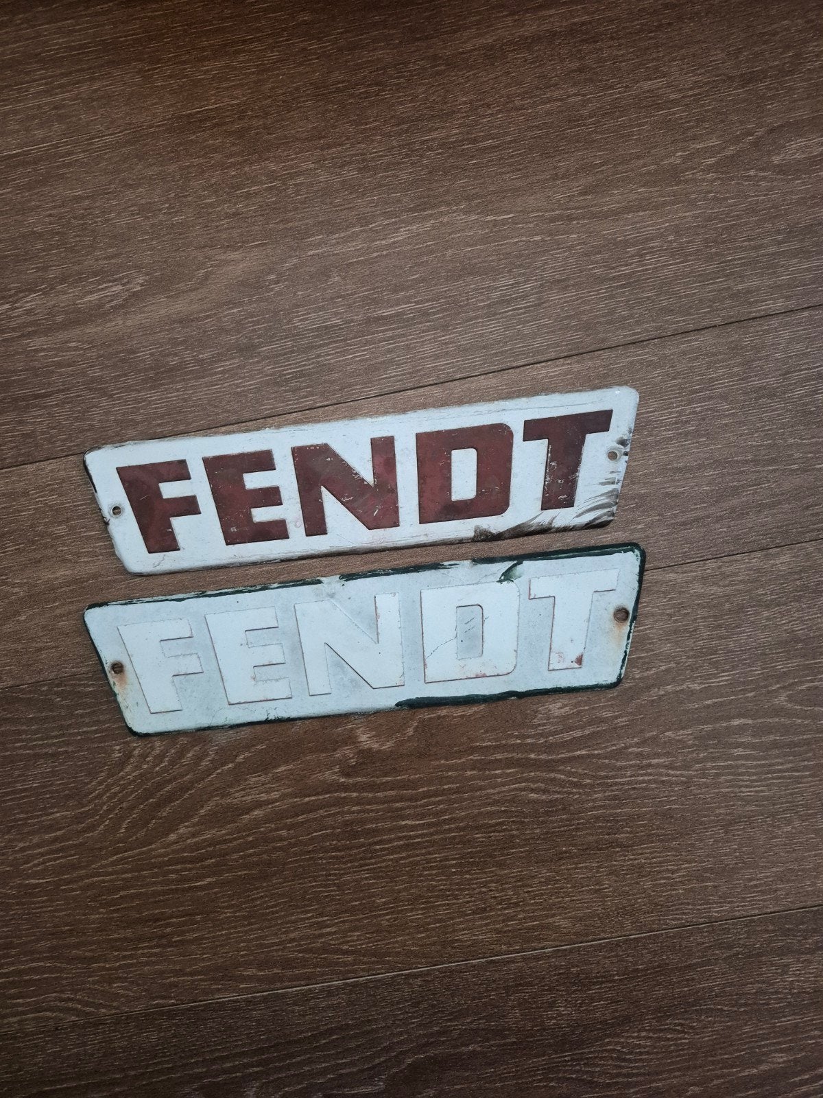 2x naambordje fendt, Huis en Inrichting, Ophalen of Verzenden, Gebruikt