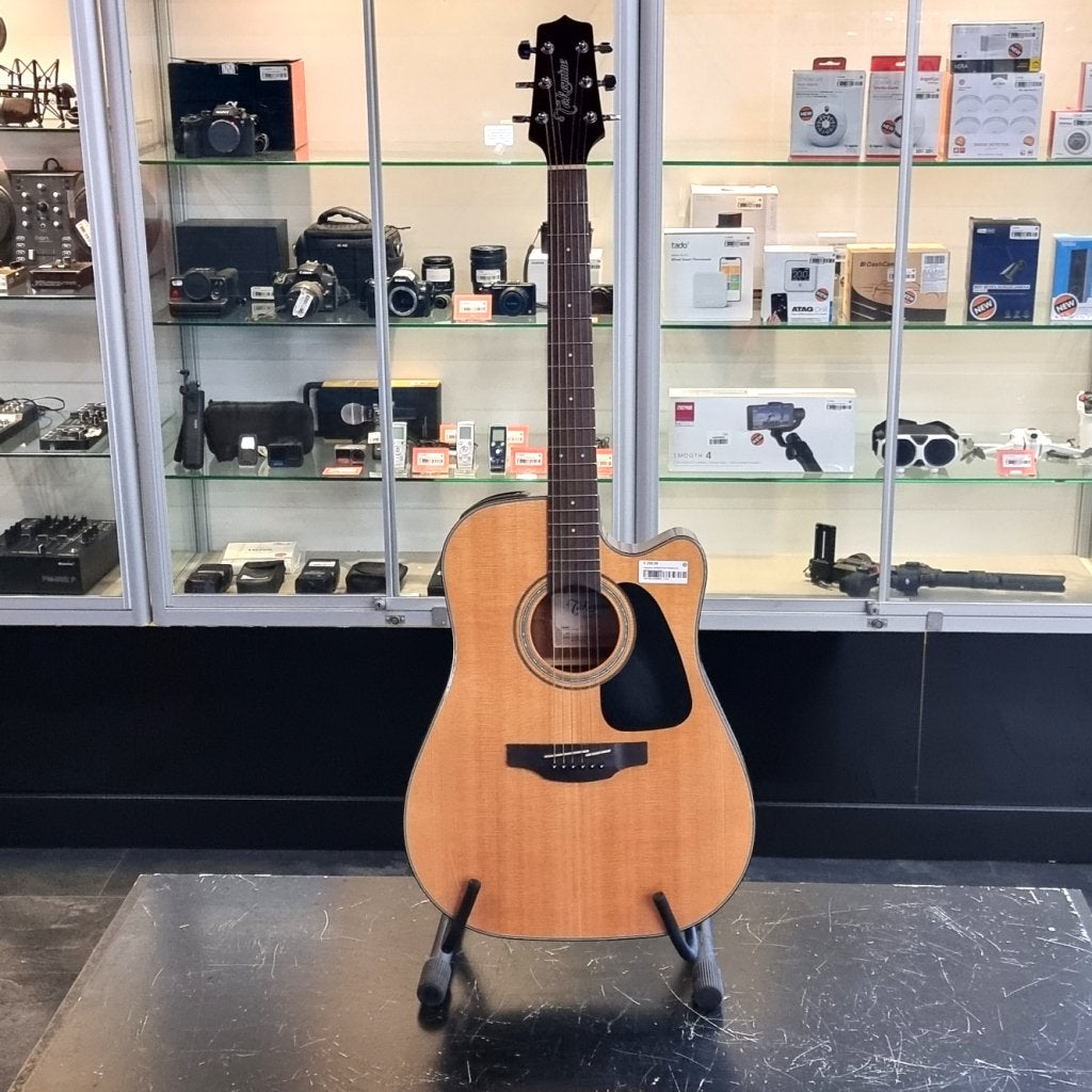 Foto 2 van Takamine GD30CE NAT Elektrische Akoestische Gitaar