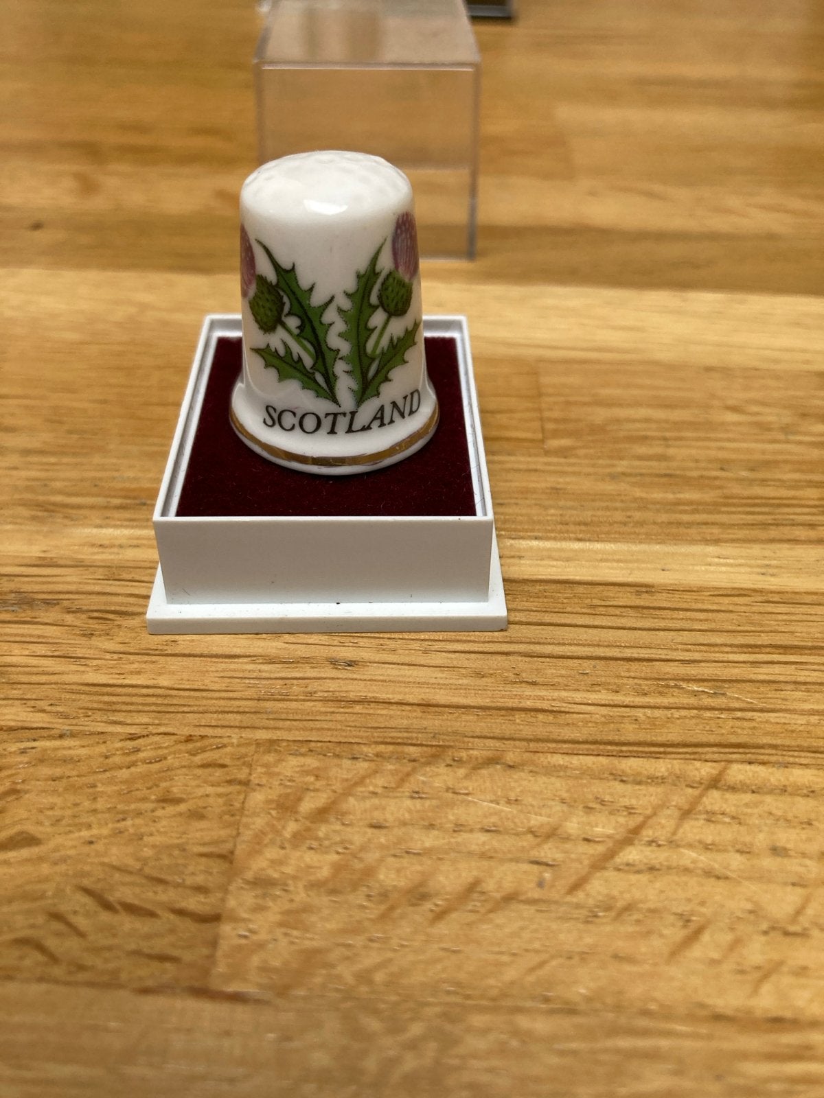 Vingerhoedje Schotland Distel Porselein, Ophalen of Verzenden, Zo goed als nieuw, Porselein, Buitenland