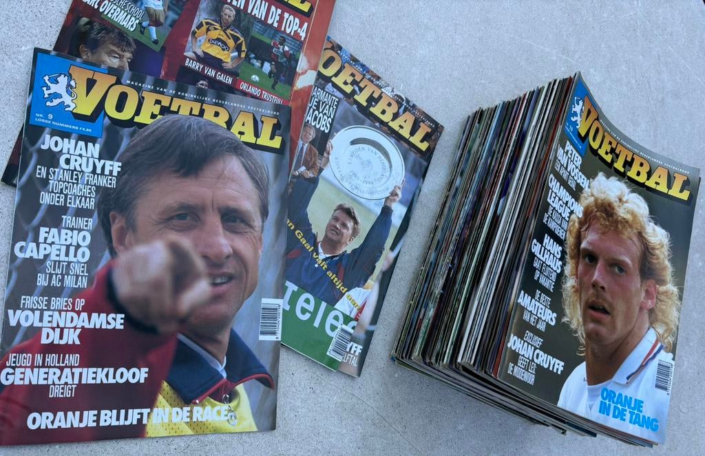 KNVB Magazine Voetbal tijdschrift Ajax Feyenoord PSV Oranje, Verzamelen, Sportartikelen en Voetbal, Zo goed als nieuw, Boek of Tijdschrift