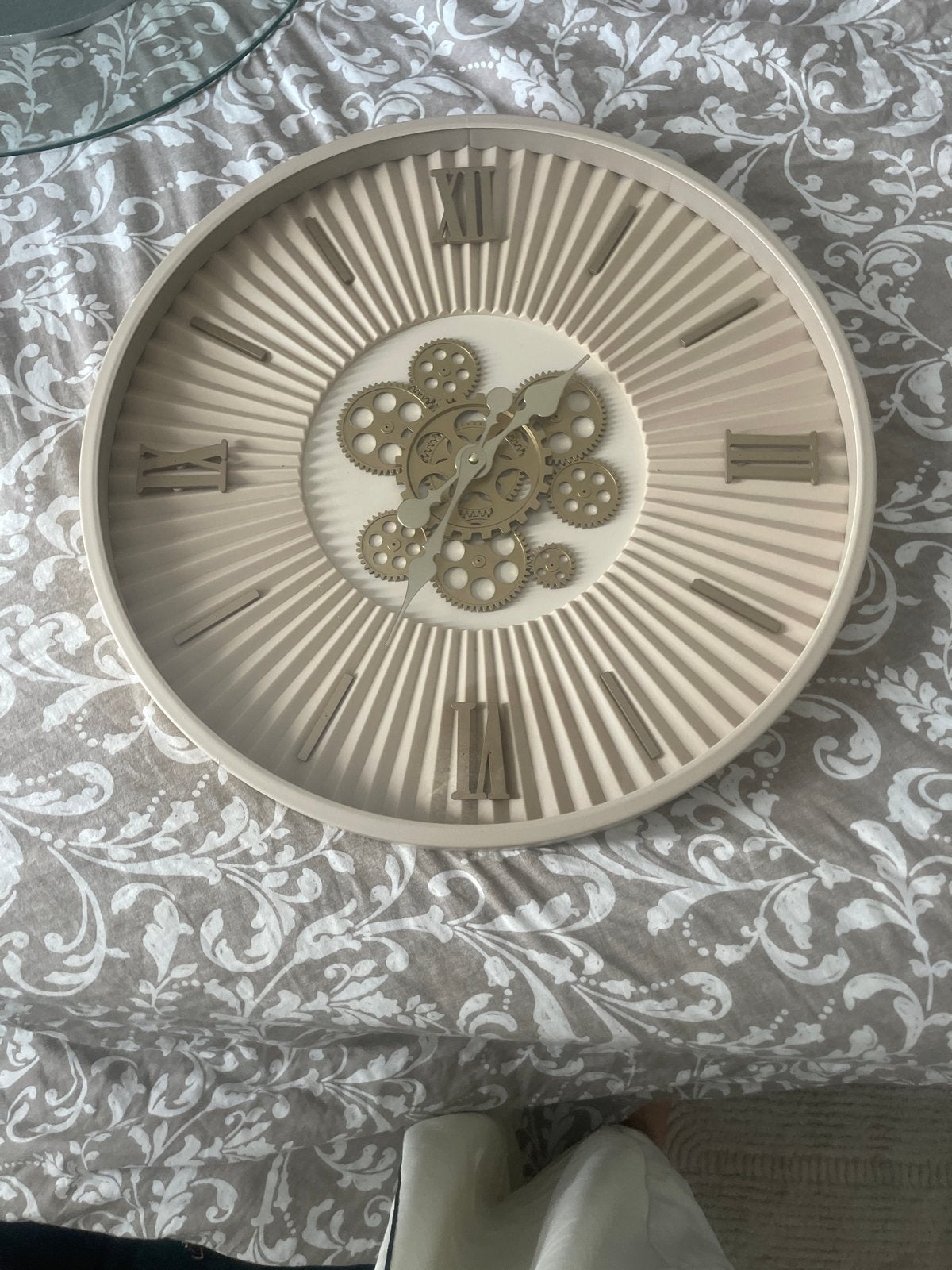 Moderne klok, Romeinse cijfers, Huis en Inrichting, Wandklok, Zichtbaar uurwerk, Analoog, Ophalen of Verzenden