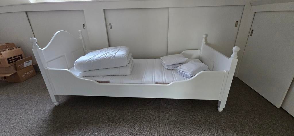 Mooi massief houten bed, Ophalen, 70 tot 85 cm, Zo goed als nieuw, Matras