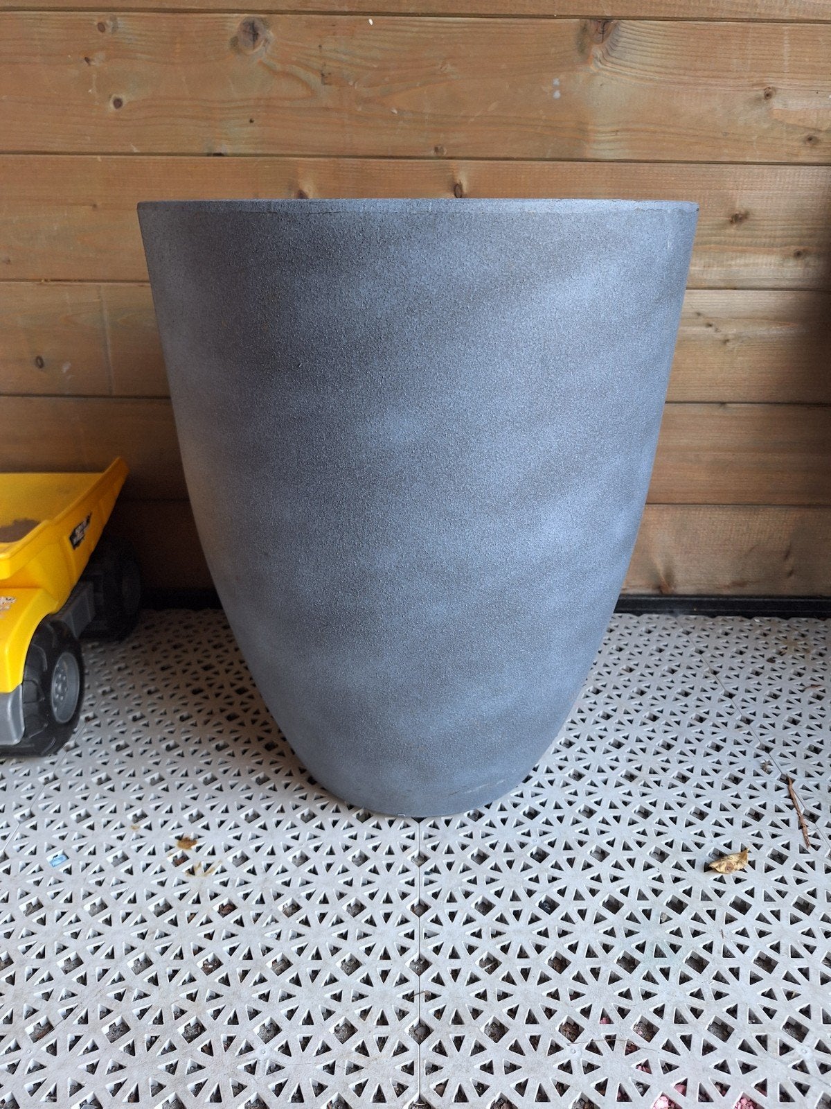 2x Antraciet Composiet Bloempot - Ø33cm, 42cm Hoog, Kunststof, Gebruikt, Rond, Binnen