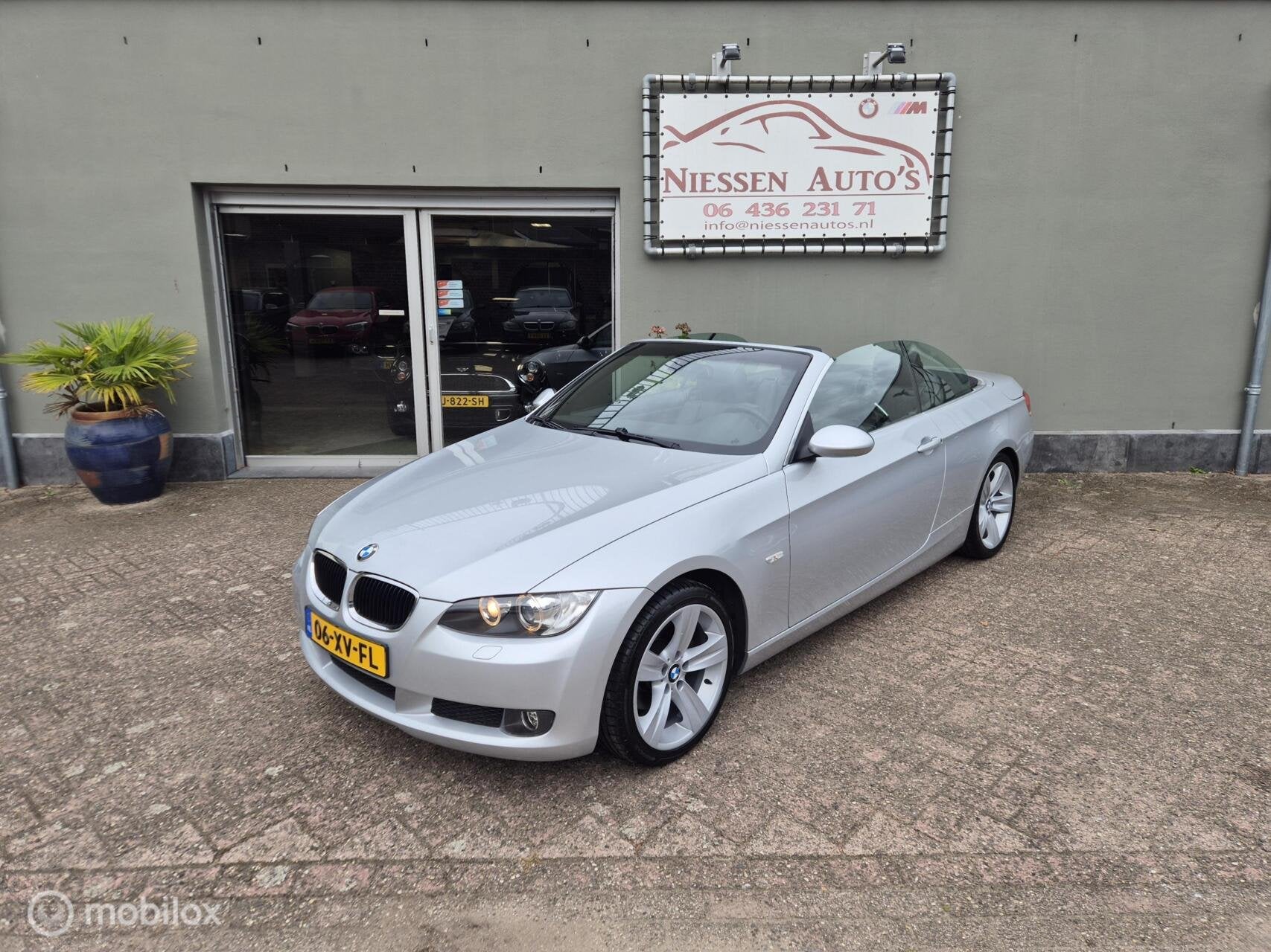 BMW 3-serie E93 Cabrio 320i Executive Automaat Nwe Ketting, Automaat, 1995 cc, Zwart, 4 cilinders