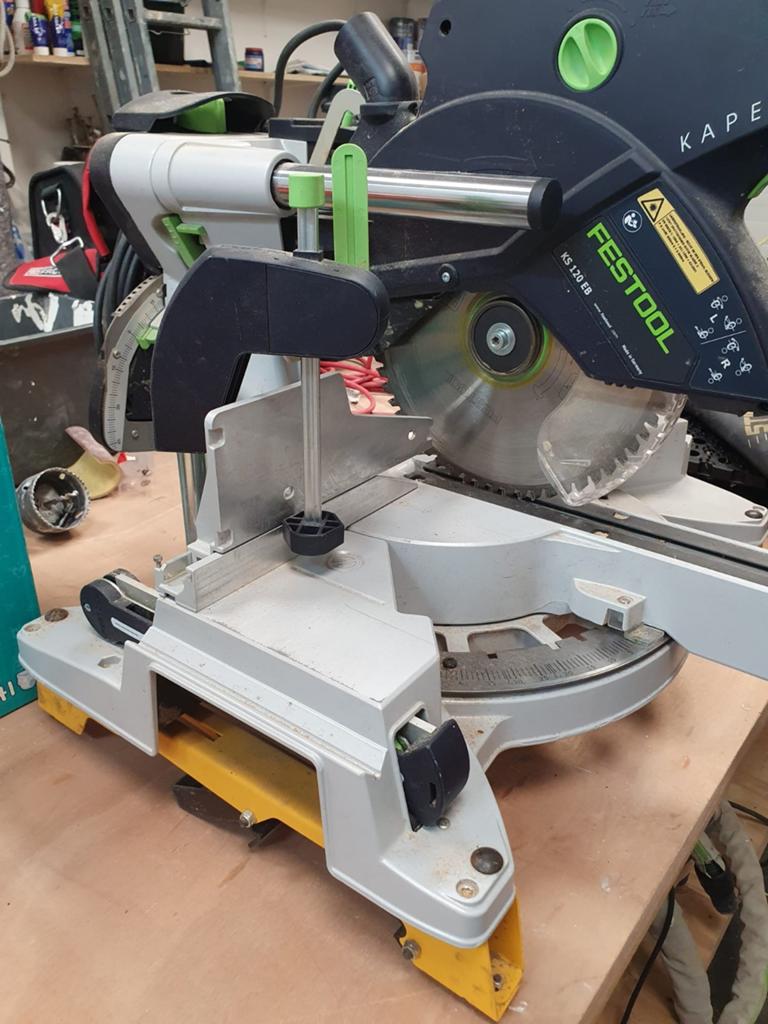 Festool Afkortzaag Kapex KS 120 EB met DeWalt onderstel, Doe-het-zelf en Verbouw, Gereedschap | Zaagmachines, Ophalen, Gebruikt