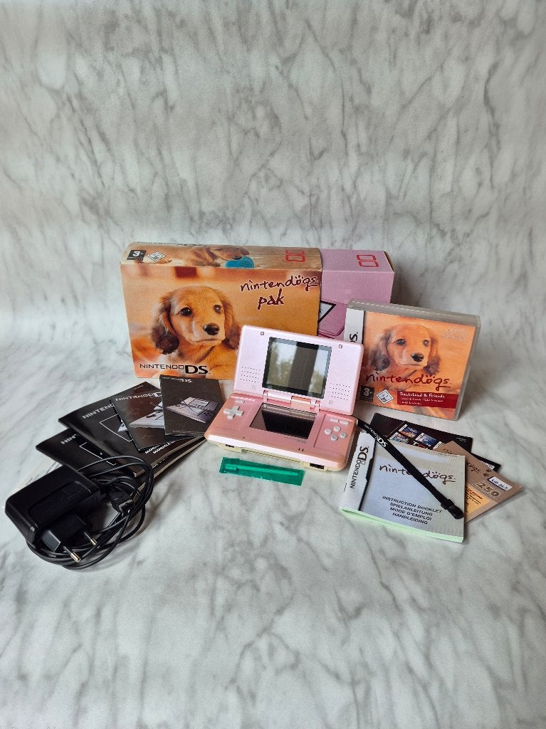 Nintendo DS Nintendogs Pak Roze (incl. Game), Gebruikt, 1 speler, Ophalen of Verzenden, Vanaf 3 jaar