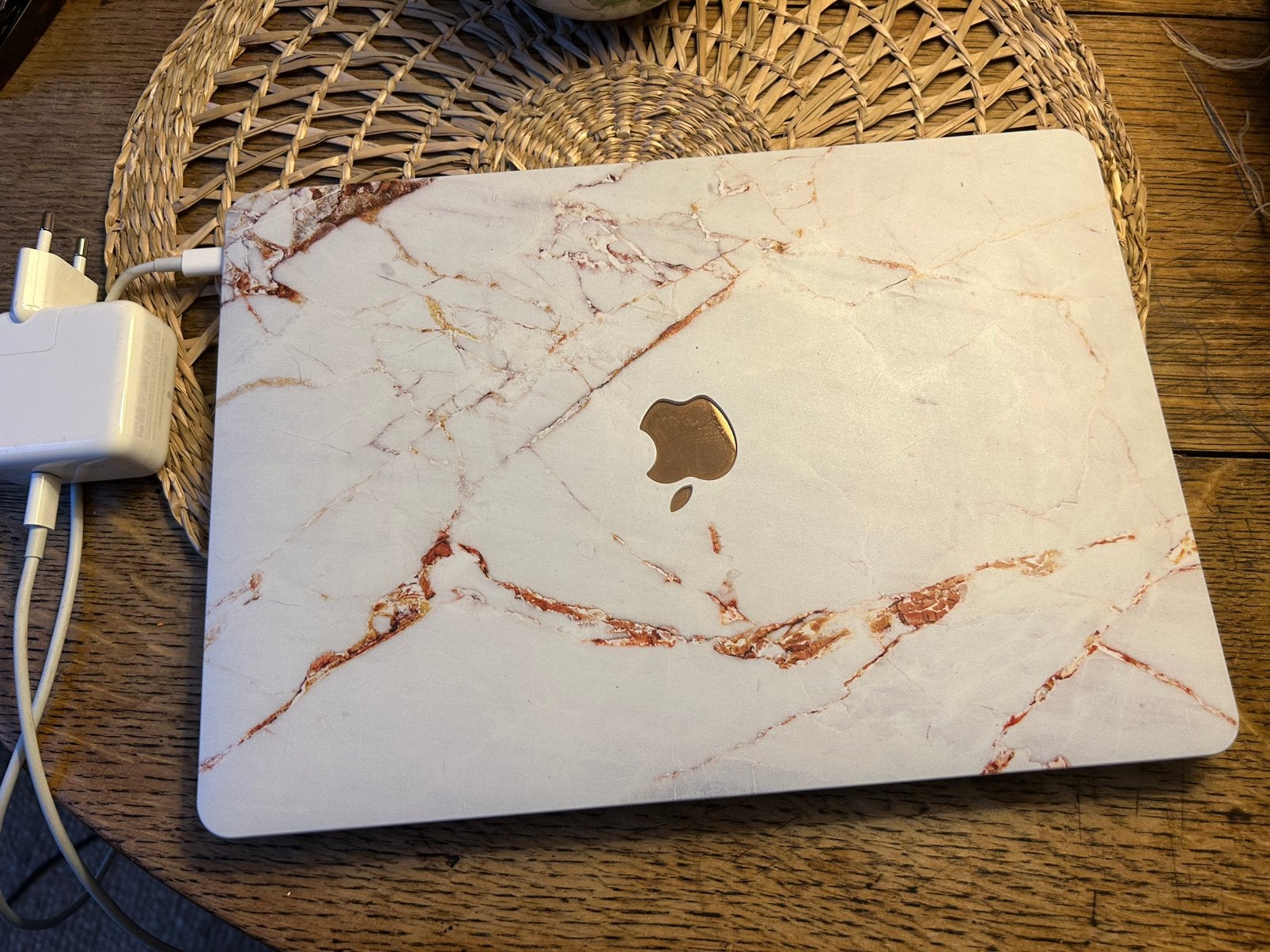 MacBook air 13 inch hardcover hoes marmerlook rosegoud