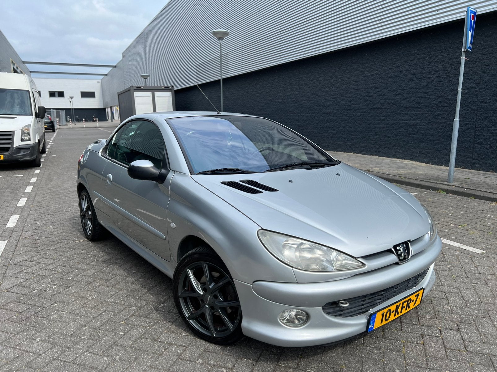Peugeot 206 1.6 AUTOMAAT Cabrio Hardtop Roland Garros, Zwart, 4 cilinders, Cabriolet, 4 stoelen