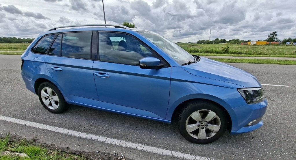 Skoda Fabia 1.2 TSI 66KW Combi 2016 Blauw, Stof, 40 €/maand, 4 cilinders, Blauw