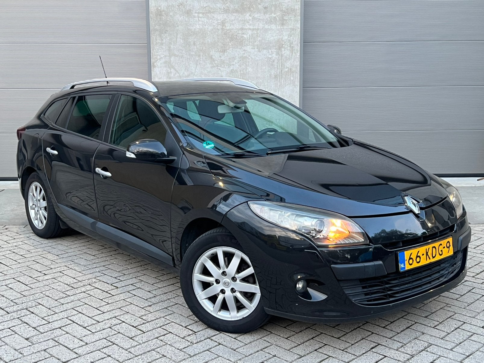 Zwarte Nette Renault Megane 1.4 Tce Estate 131PK/Apk/Navi/AC, Voorwielaandrijving, 680 kg, 4 cilinders, Zwart