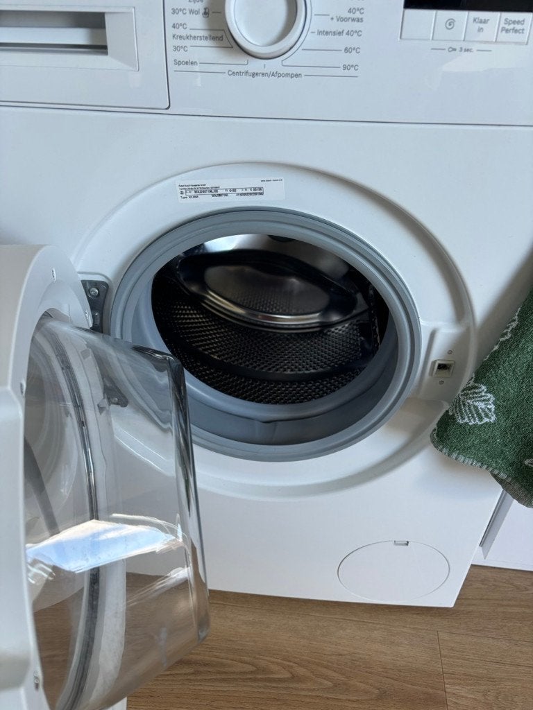 Wasmachine Bosch WAJ28071NL, Witgoed en Apparatuur, Wasmachines, Gebruikt, Voorlader, 6 tot 8 kg, Minder dan 85 cm, 1200 tot 1600 toeren