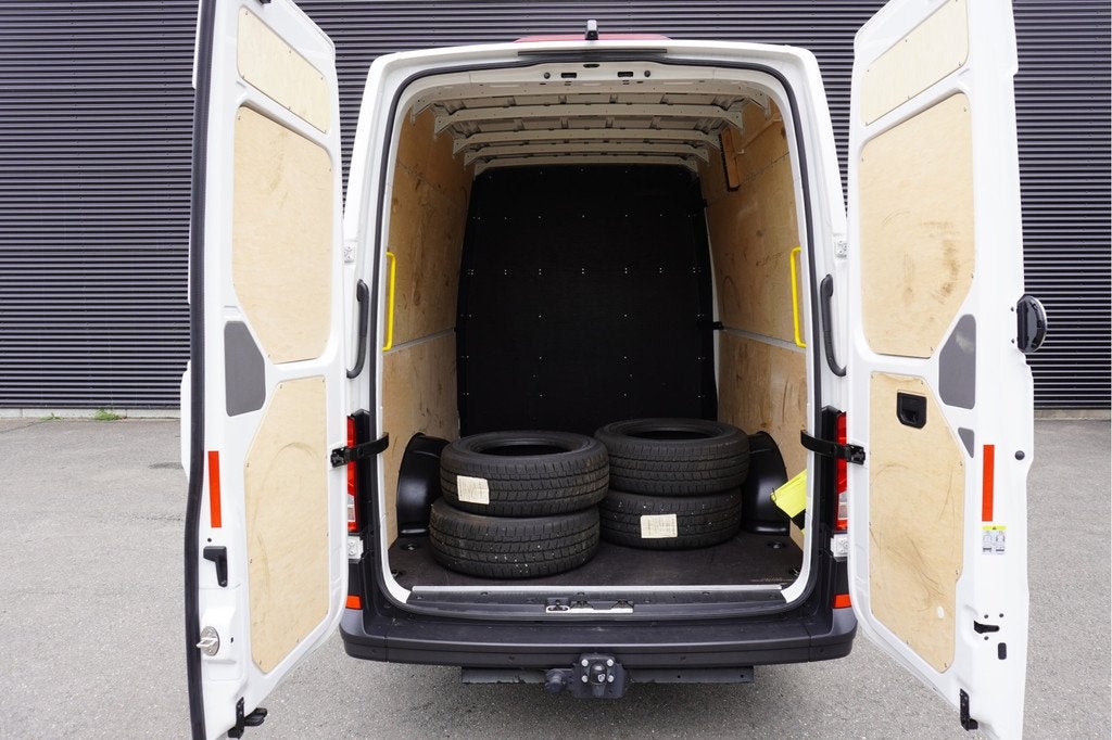 Volkswagen Crafter 180pk L4H3/L3H2 Facelift Dubbele cabine T, Voorwielaandrijving, Gebruikt, Volkswagen, 3000 kg
