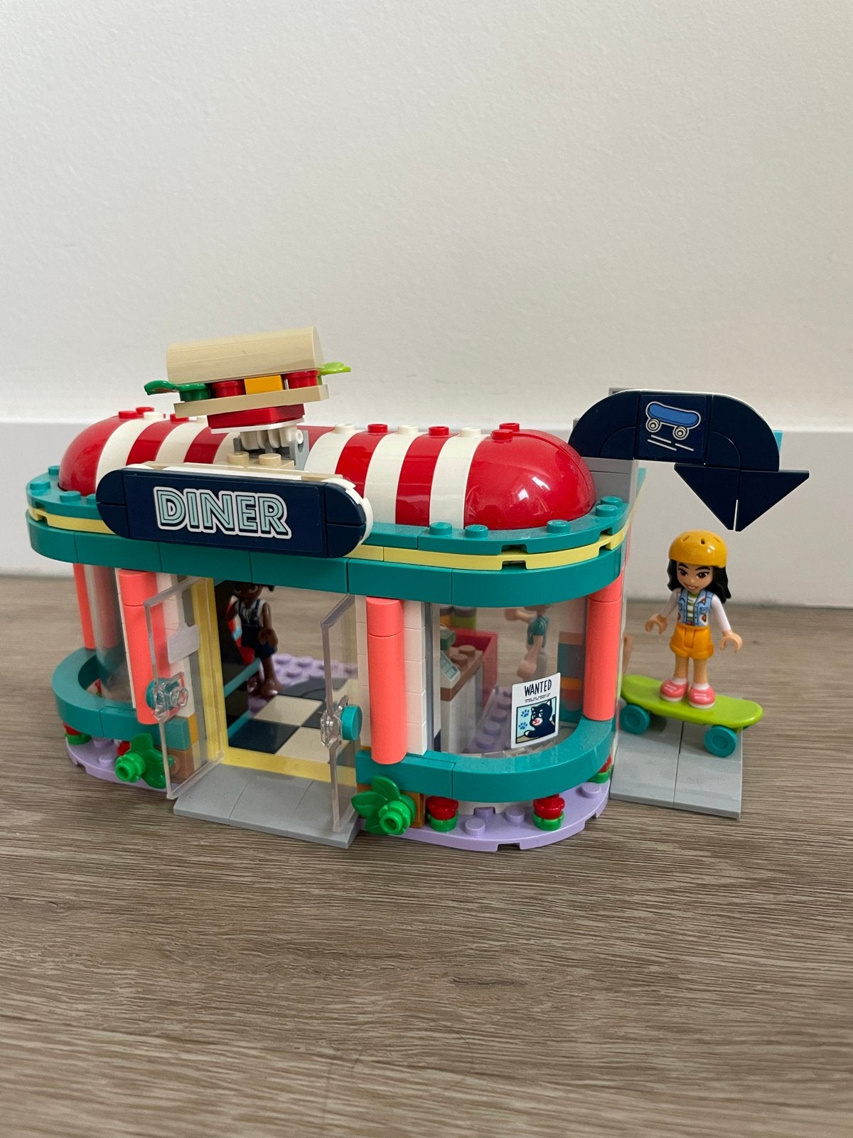 LEGO Friends Heartlake restaurant (41728), Gebruikt, Inclusief minifiguren, Lego, Friends