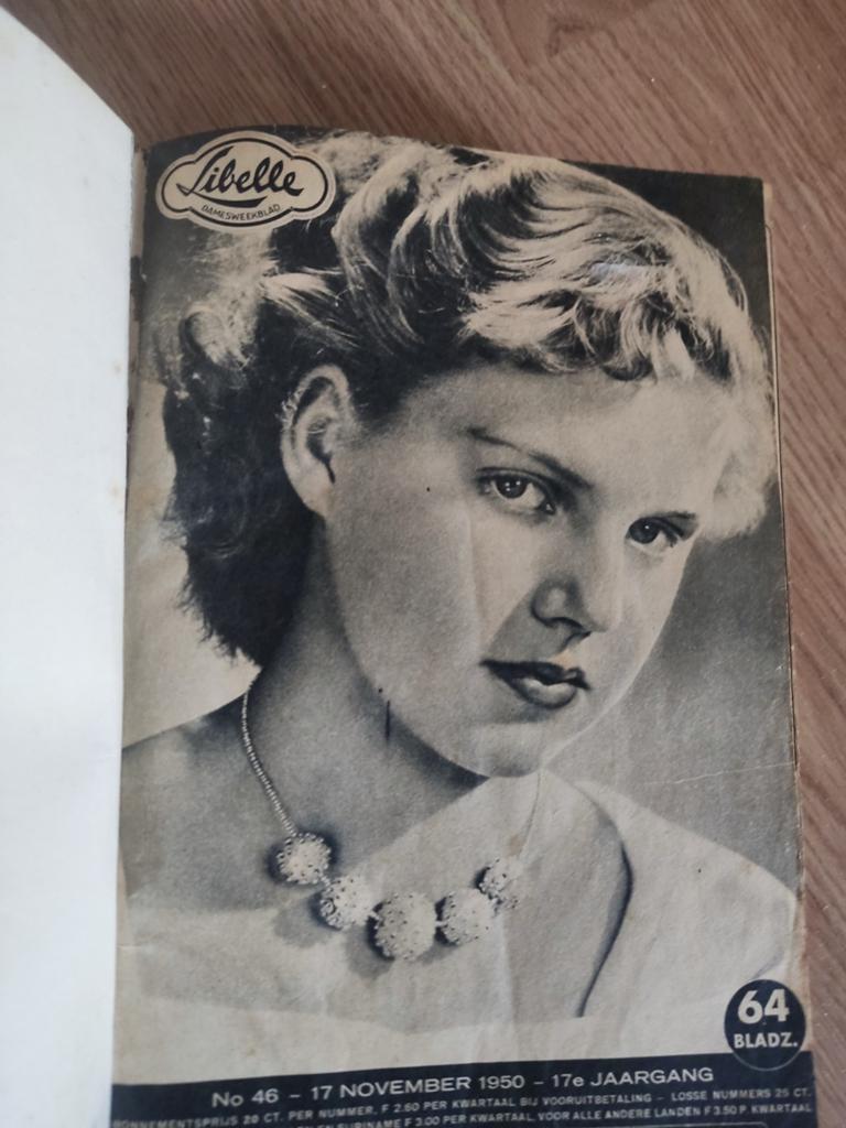 Libelle Weekblad - 17 november 1950 - Vintage Magazine, Ophalen of Verzenden, Gelezen, Damesbladen