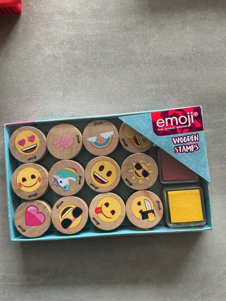 Emoji Houten Stempels Set met Stempelkussens, Ophalen of Verzenden, Nieuw, Knutselen