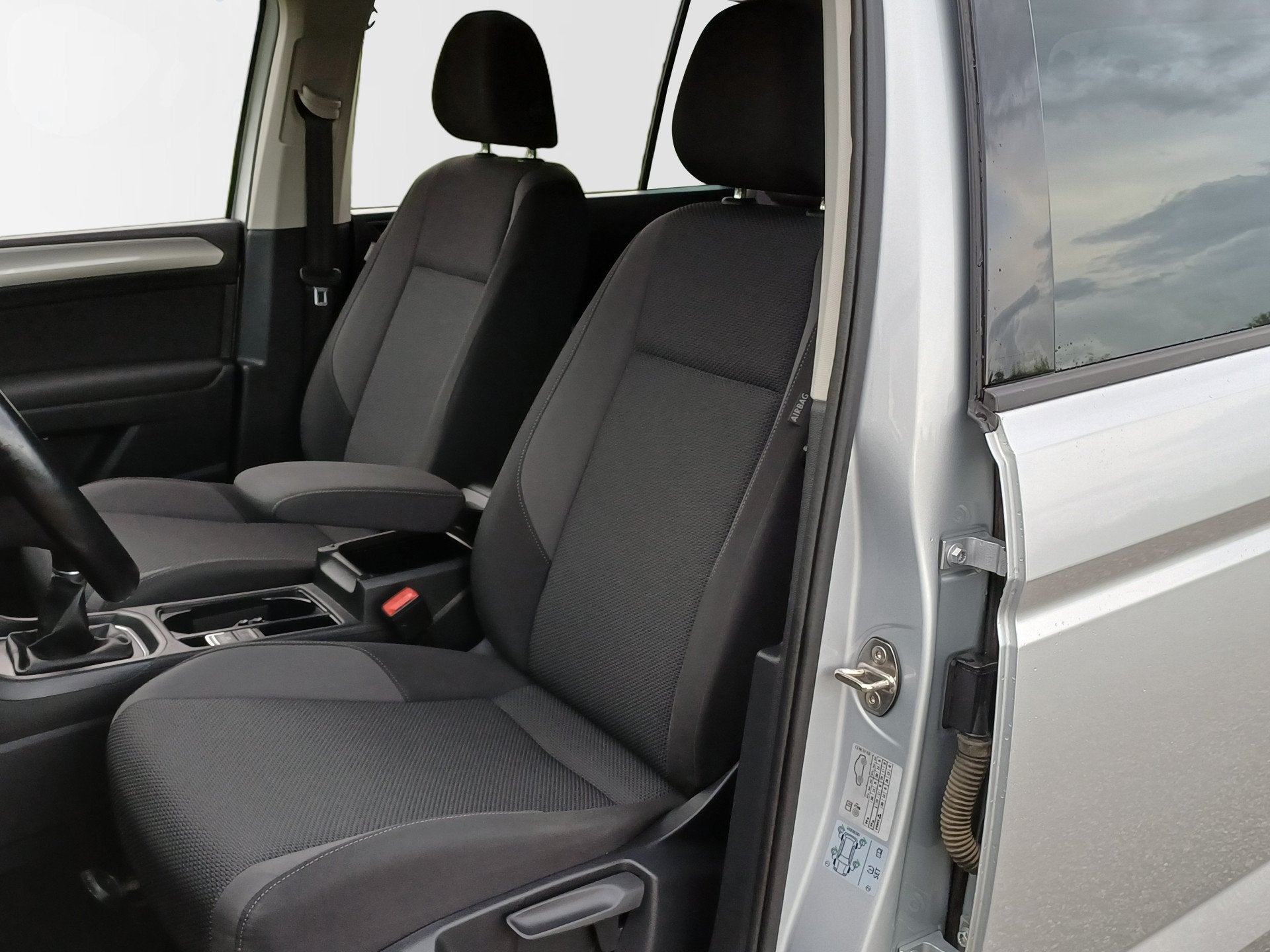 Volkswagen Touran 1.2 TSI Comfortline 7-Pers /Goed onderhoud, Voorwielaandrijving, 4 cilinders, 7 stoelen, 1364 kg
