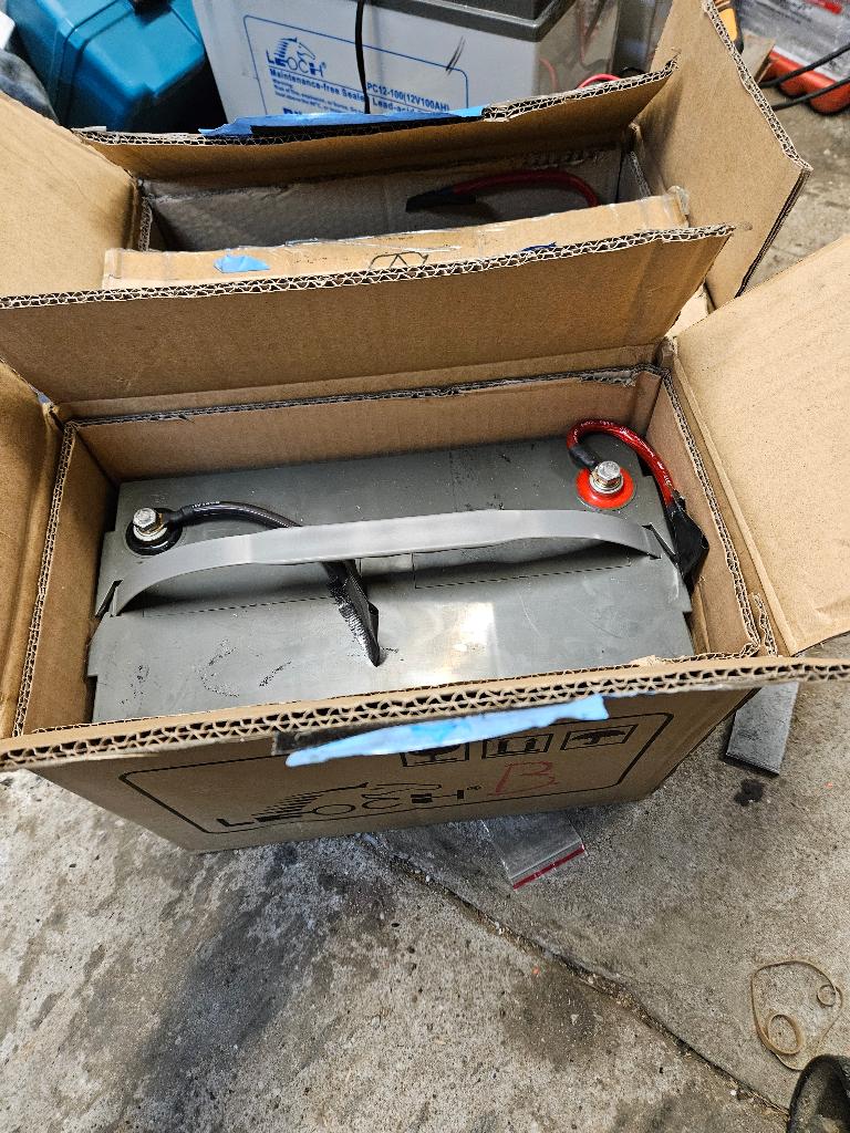 Accu  2 Volt 100 Ah, Ophalen, Gebruikt