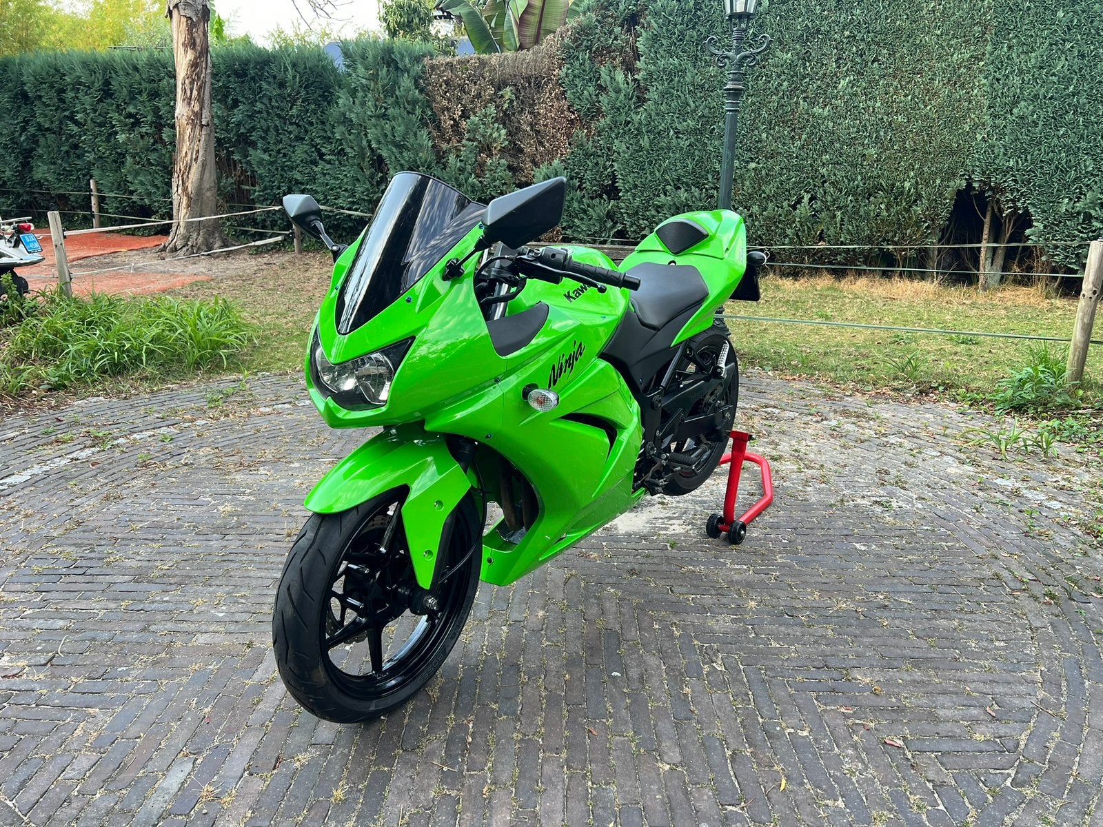 Kawasaki ninja 250r (a2 motor), 2 cilinders, Gebruikt, Minimaal motorrijbewijs A2, 12 t/m 35 kW