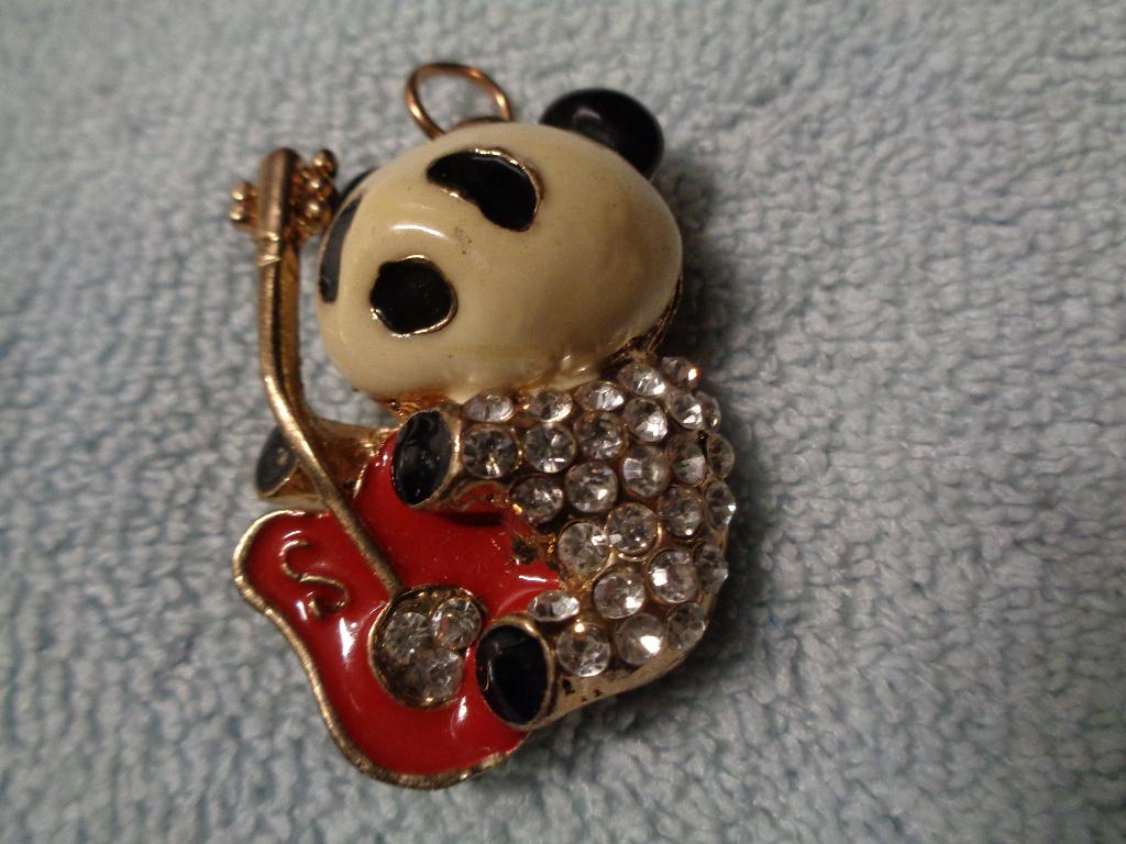 5 cm hoge panda met cloisonne en kristal nr ha 051, Ophalen of Verzenden, Nieuw, Overige kleuren, Overige materialen