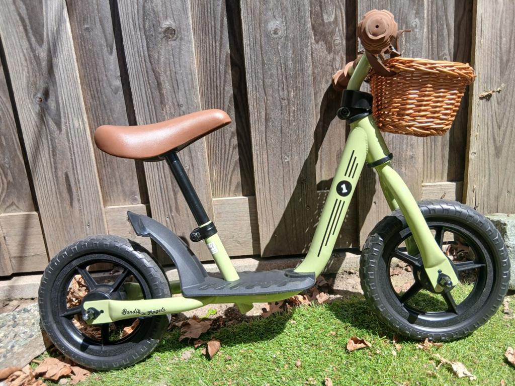 Bandits & Angels loopfiets met mandje - Groen, Kinderen en Baby's, Speelgoed | Buiten | Voertuigen en Loopfietsen, Ophalen of Verzenden