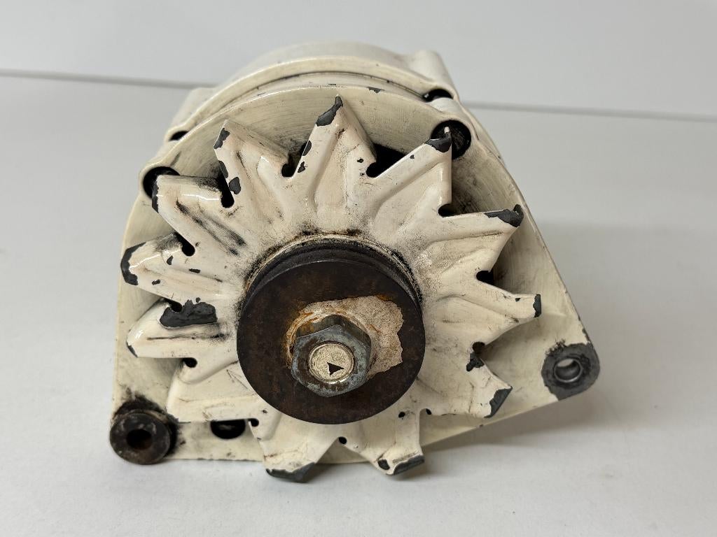 Bosch 14V 45A 20 Dynamo, Ophalen of Verzenden, Gebruikt, Motor en Techniek