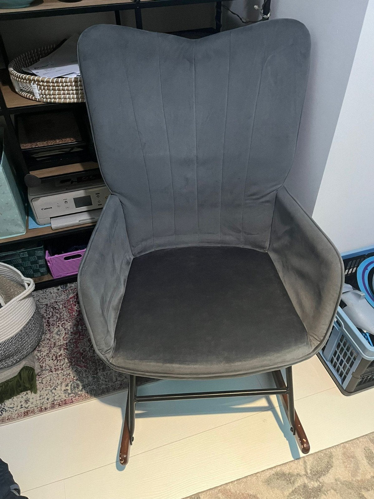 GRATIS Comfortabele grijze schommelstoel, Huis en Inrichting, Stoelen, Ophalen, Zo goed als nieuw, Stof, Eén