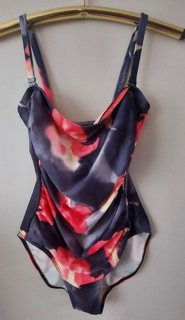 Stijlvol Badpak met Bloemenprint, maat 42, Meerkleurig, Badpak, Ophalen of Verzenden, Onbekend
