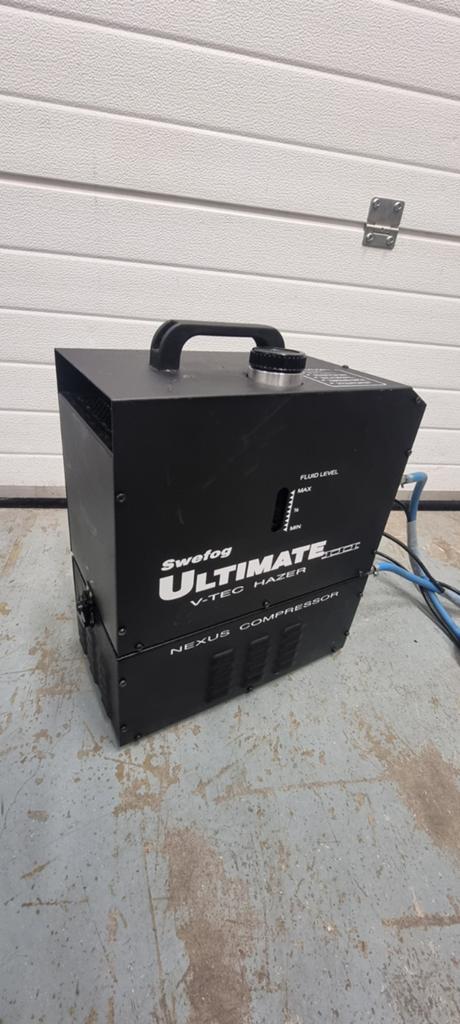 Swefog ultimate 3 v-tec hazer oil based, Ophalen of Verzenden, Gebruikt, Rookmachine