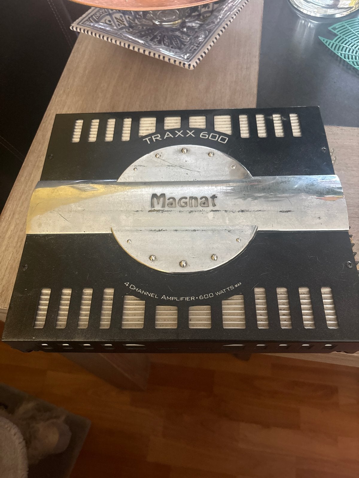Magnat TRAXX 600 4-kanaals versterker