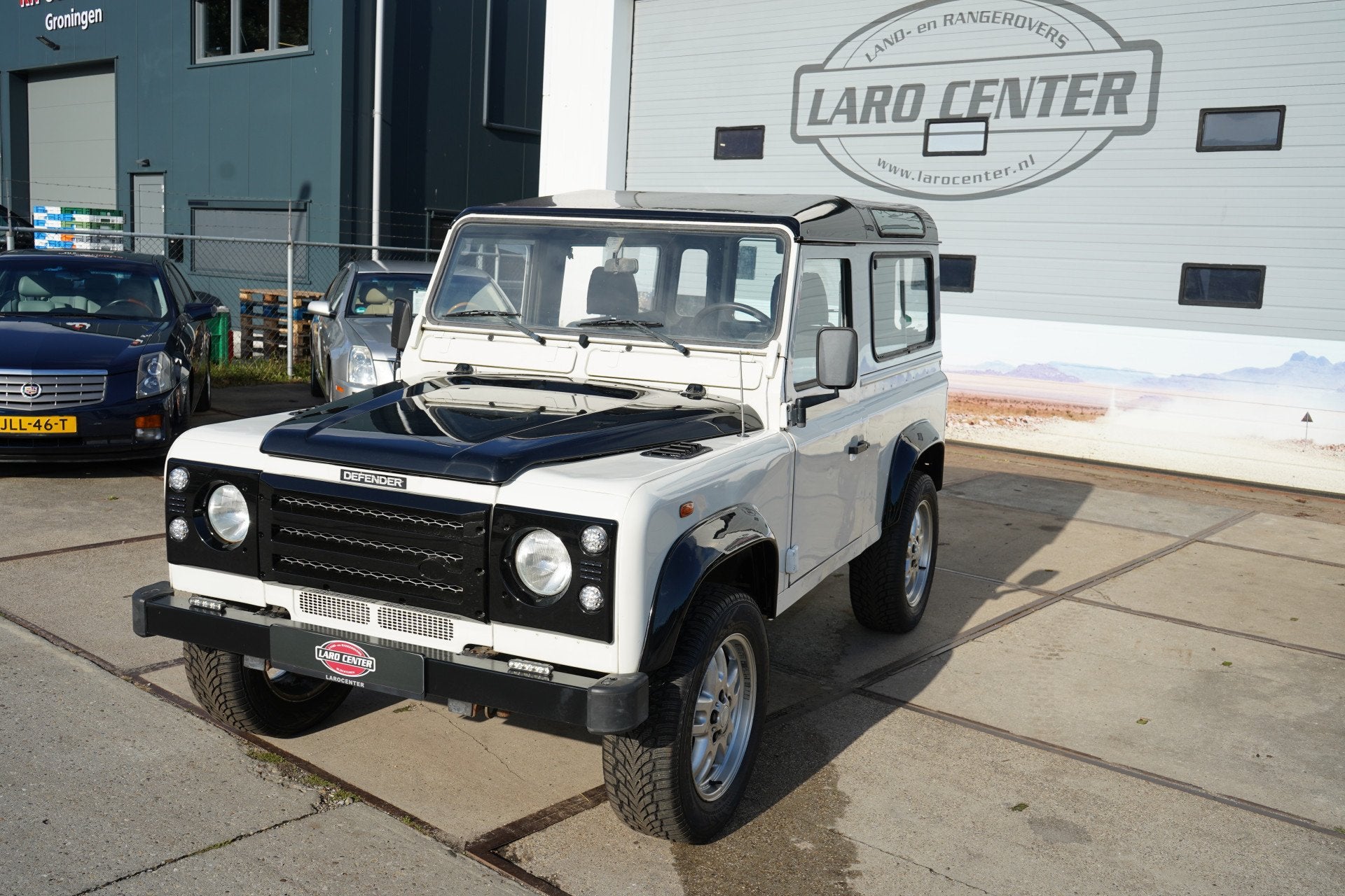 Land Rover Defender 90 (bj 2005), Auto's, 1800 kg, Gebruikt, Zwart, 2495 cc