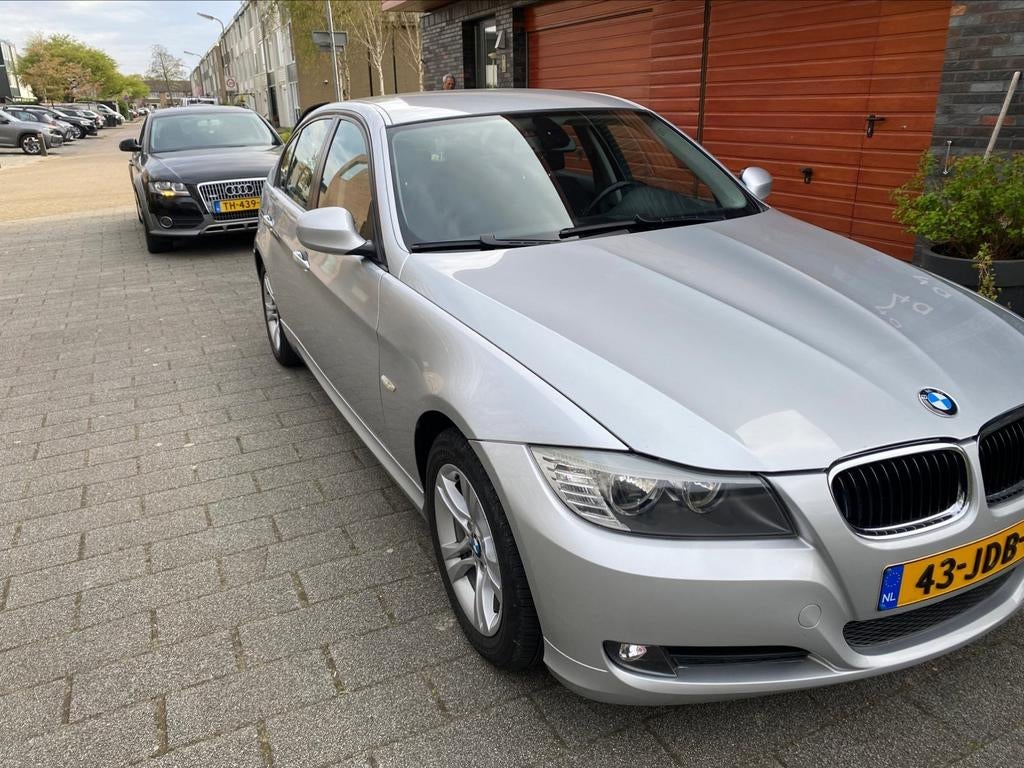 BMW 316i | Black en Silver Edition | Facelift | 109000km!, 4 cilinders, 122 pk, Origineel Nederlands, Bedrijf