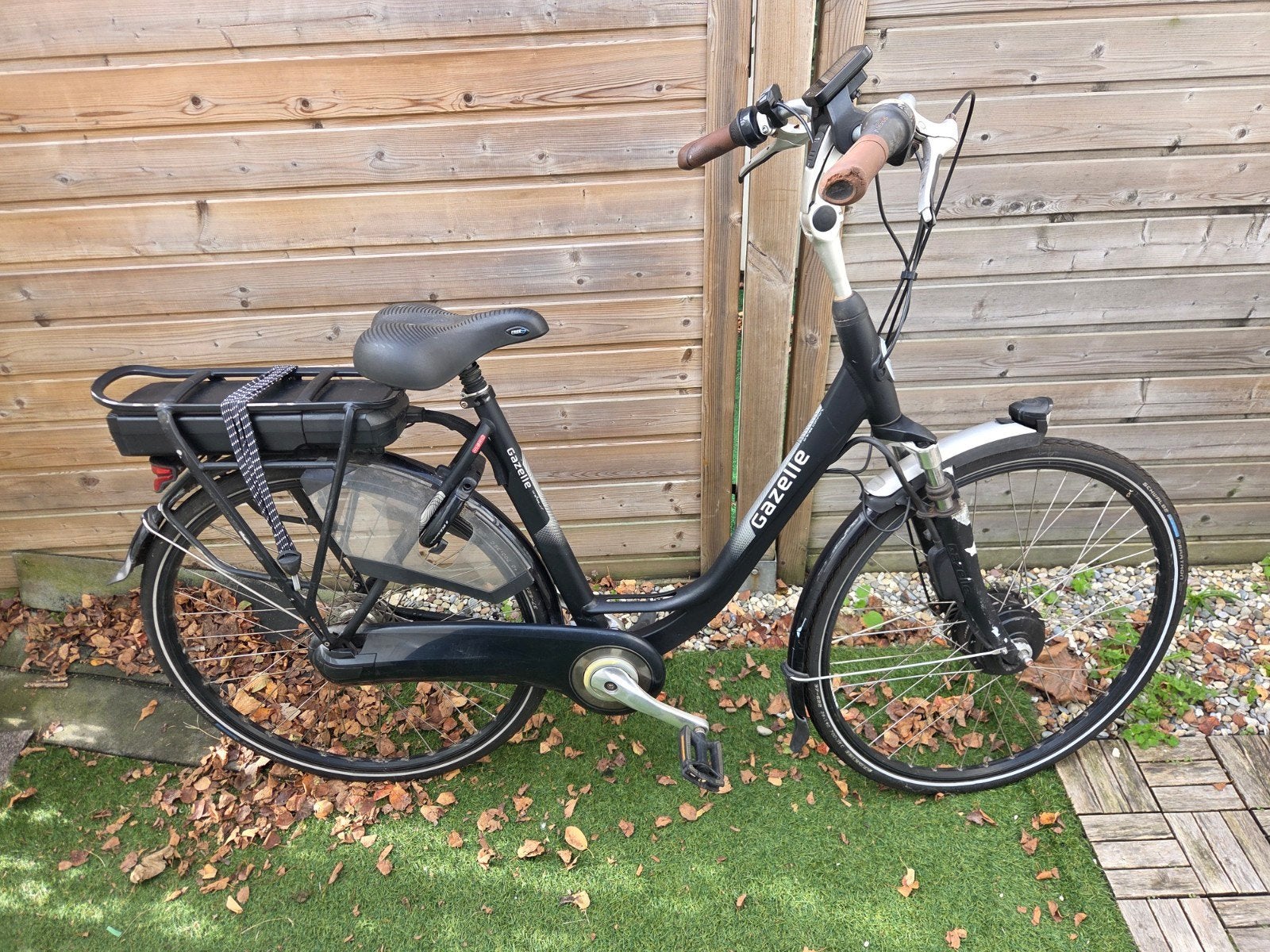 TE KOOP GAZELLE ELEKTRISCHE FIETS
INCLUSIEF OPLADER, Ophalen of Verzenden, Gazelle