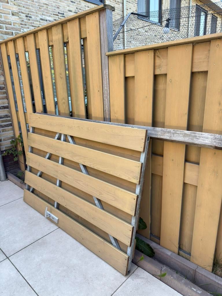 Luxe Schuttingdeur Syberisch Lariks, Tuin en Terras, Schuttingen, Ophalen, 1 tot 2 meter, Minder dan 3 meter, Zo goed als nieuw