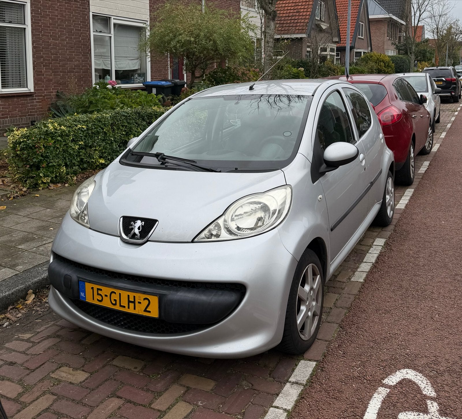 Peugeot 107 1.0 12V 5DR 2008 Grijs, Ophalen, Heren