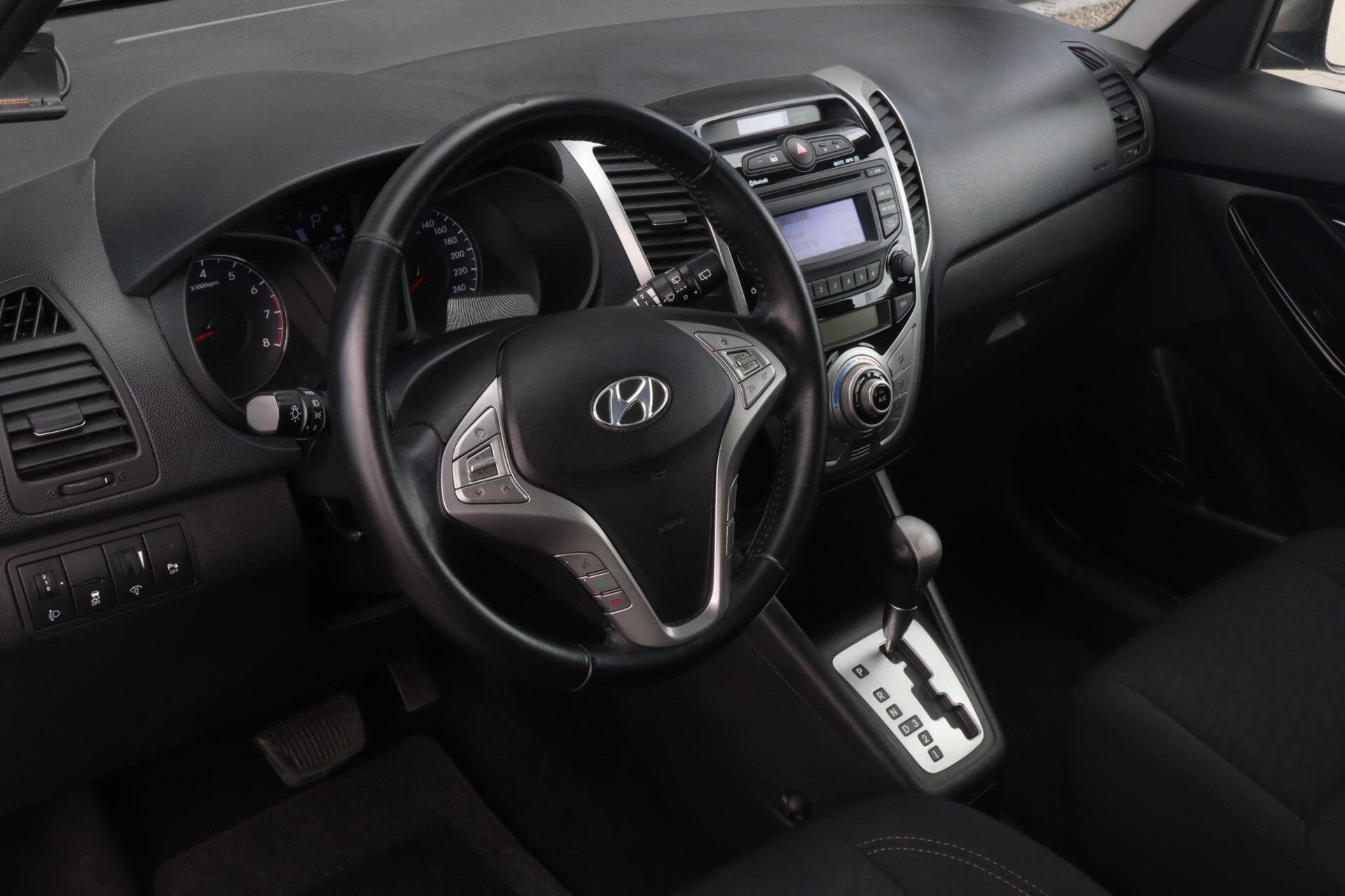 Hyundai ix20 1.6i i-Vision AUTOMAAT, CLIMATE, PDC, CRUISE, Auto's, Euro 5, 4 cilinders, Bruin, Bedrijf