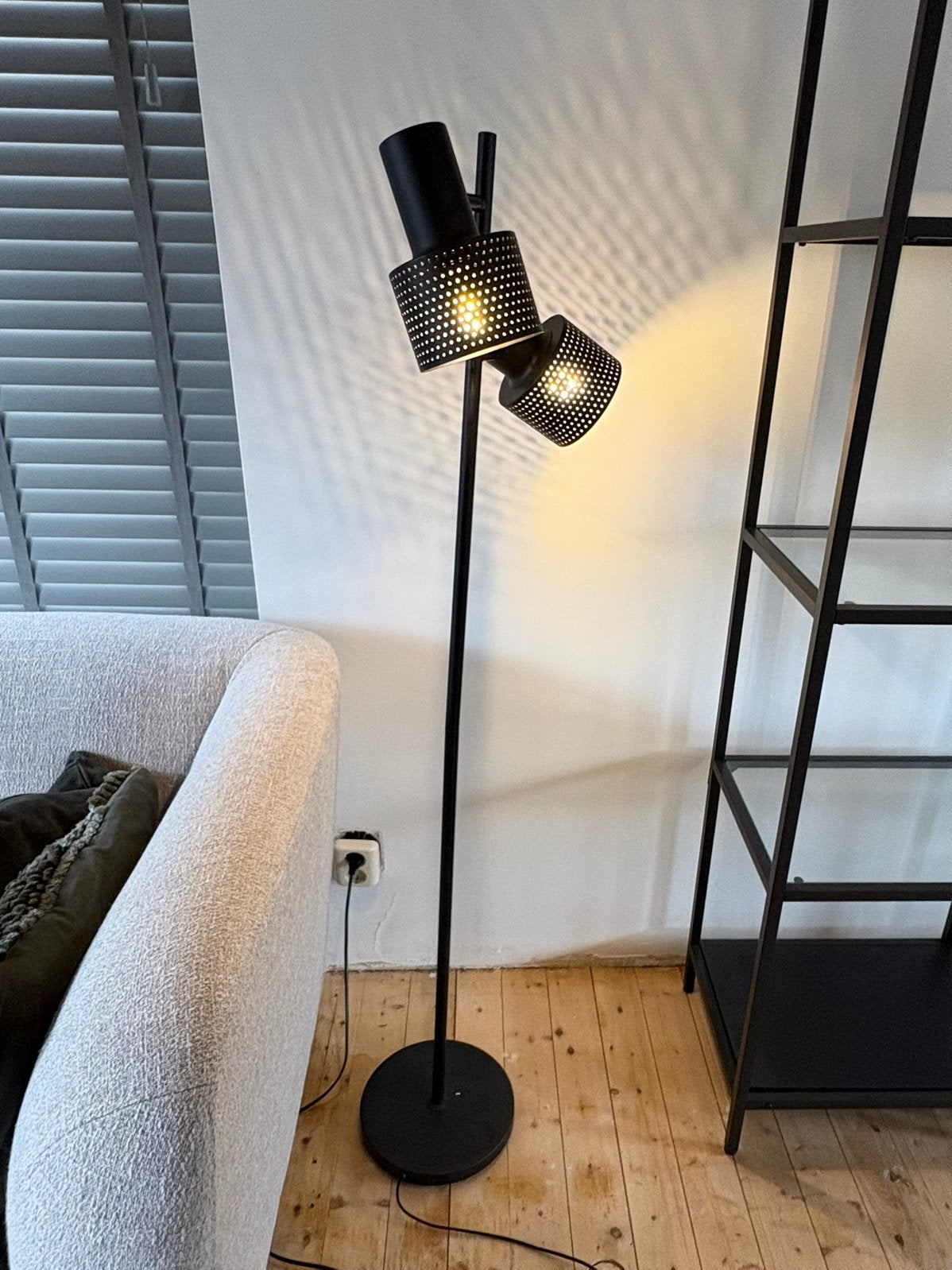 Vloerlamp Kwantum zwart, Ophalen, Zo goed als nieuw, 100 tot 150 cm